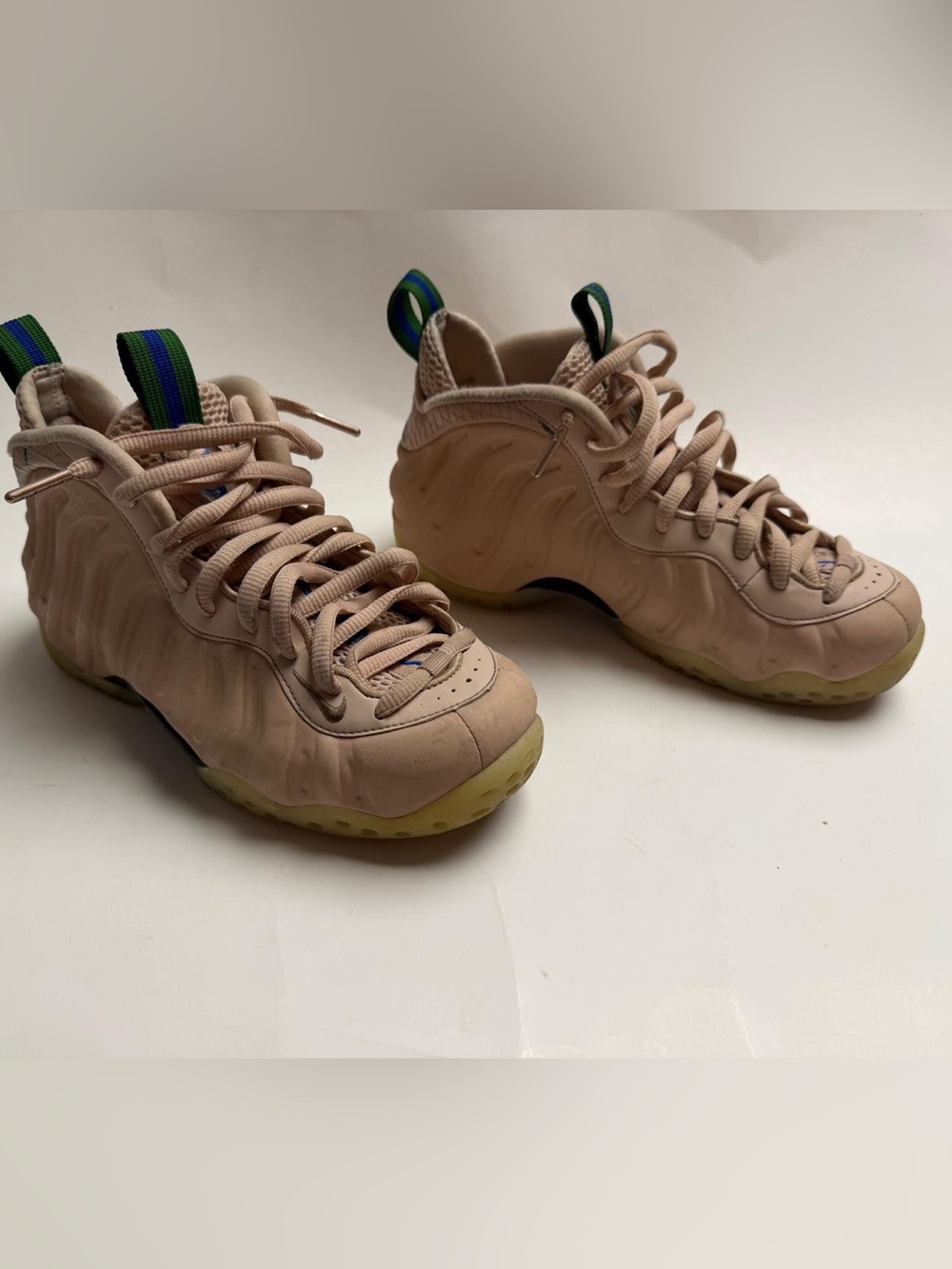 Nike Air Foamposite One Particle Beige Basketball Sneakers Pink Women's 6.5